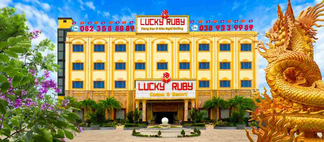 Cảnh quan hoành tráng của Lucky Ruby Border Casino khi nhìn từ bên ngoài
